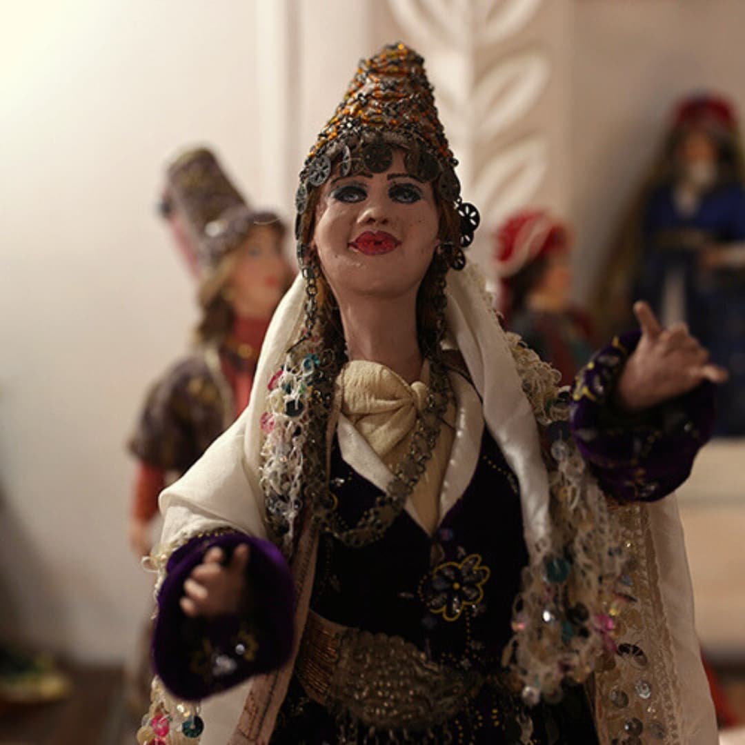 Duruşuyla Tarihi Anlatan Kitre, Bebek